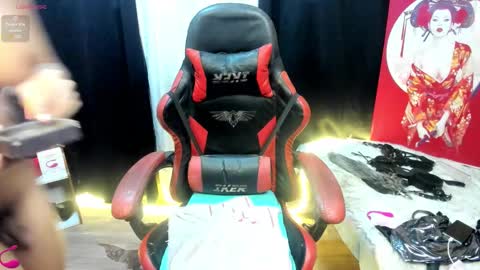 Snapshot of your_dreamasian chatting on 16, 9, 2025 YourSeductiveWife online show from 16, 9, 2025