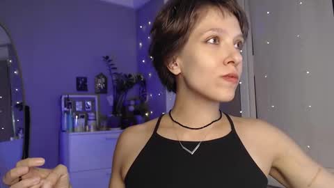 Alex and Kris long hair online show from 12, 9, 2025