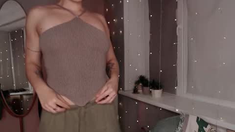 Alex and Kris long hair online show from 10, 10, 2025