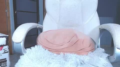 Snapshot of your_latin_girl chatting on 6, 1, 2026 your_latin_girl online show from 6, 1, 2026