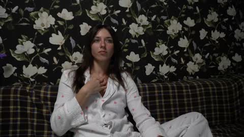 Snapshot of your_little_flexible_girl chatting on 22, 12, 2024 Meri online show from 22, 12, 2024