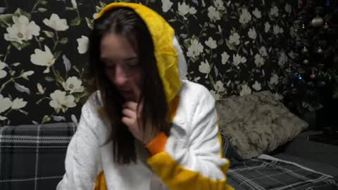 Snapshot of your_little_flexible_girl chatting on 29, 12, 2024 Meri online show from 29, 12, 2024