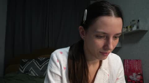 Snapshot of your_little_flexible_girl chatting on 4, 1, 2025 Meri online show from 4, 1, 2025