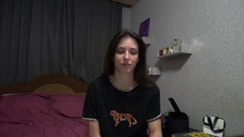 Snapshot of your_little_flexible_girl chatting on 25, 1, 2025 Meri online show from 25, 1, 2025