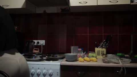 Snapshot of your_little_flexible_girl chatting on 4, 3, 2025 Meri online show from 4, 3, 2025