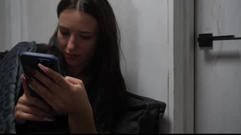 Snapshot of your_little_flexible_girl chatting on 25, 9, 2025 Meri online show from 25, 9, 2025