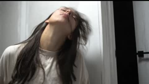 Snapshot of your_little_flexible_girl chatting on 14, 10, 2025 Meri online show from 14, 10, 2025