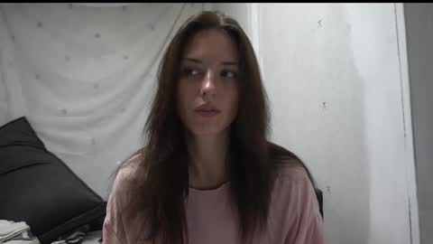 Snapshot of your_little_flexible_girl chatting on 18, 10, 2025 Meri online show from 18, 10, 2025