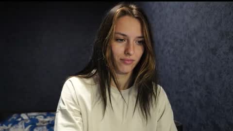 Snapshot of your_little_flexible_girl chatting on 9, 11, 2025 Meri online show from 9, 11, 2025