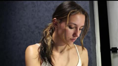 Snapshot of your_little_flexible_girl chatting on 13, 11, 2025 Meri online show from 13, 11, 2025