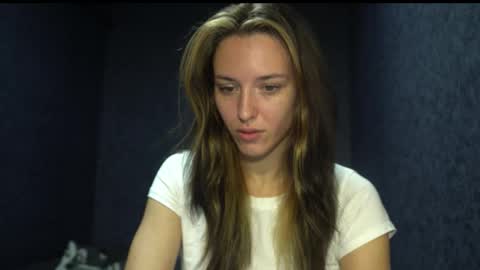 Snapshot of your_little_flexible_girl chatting on 28, 11, 2025 Meri online show from 28, 11, 2025