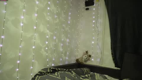Snapshot of your_little_flexible_girl chatting on 10, 5, 2026 Meri online show from 10, 5, 2026