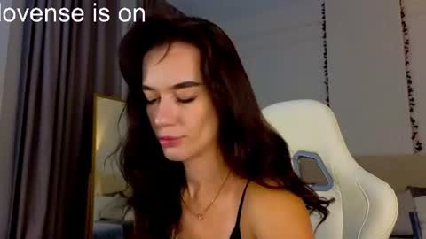 Jessica Loyd online show from 30, 6, 2026