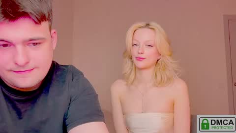 your_molly_mark online show from 22, 4, 2026