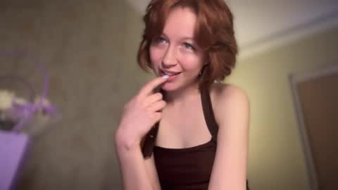 Snapshot of your_moonlight_ chatting on 5, 5, 2026 Mia online show from 5, 5, 2026