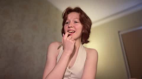 Snapshot of your_moonlight_ chatting on 6, 5, 2026 Mia online show from 6, 5, 2026