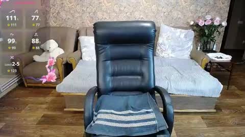 Lily online show from 28, 4, 2026