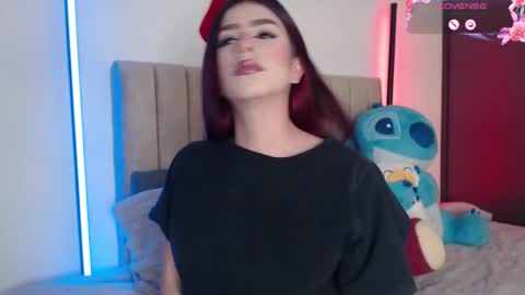 Snapshot of your_rosalie chatting on 17, 12, 2025 your_rosalie online show from 17, 12, 2025