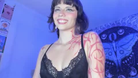 Daniela  Help me reach 100 likes online show from 29, 7, 2026