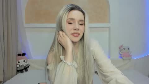 Snapshot of your_tender_doll chatting on 11, 11, 2025 Alice online show from 11, 11, 2025