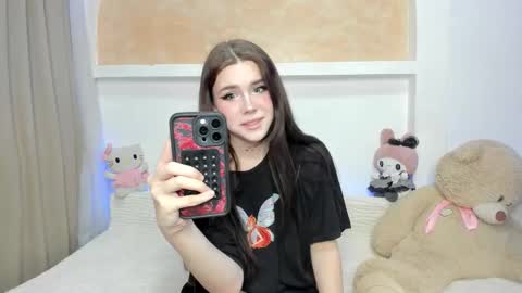 Snapshot of your_tender_doll chatting on 22, 11, 2025 Alice online show from 22, 11, 2025