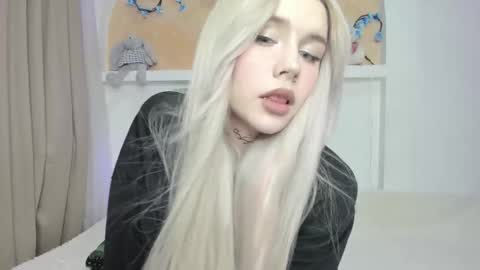 Snapshot of your_tender_doll chatting on 20, 12, 2025 Alice online show from 20, 12, 2025