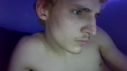 yourbitch1762 online show from 17, 2, 2025