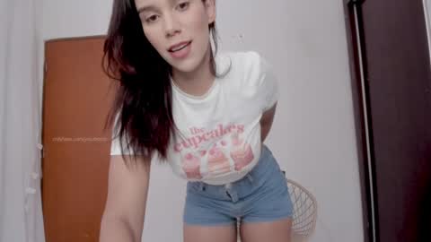 insta  yourboniee online show from 28, 12, 2024