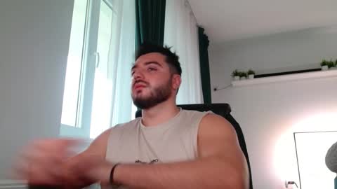 Snapshot of yourcrush000 chatting on 29, 11, 2025 Crush online show from 29, 11, 2025