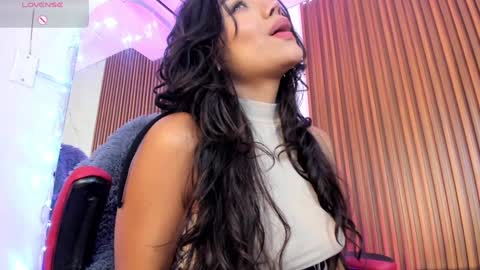 Snapshot of yourcutemolly chatting on 28, 12, 2024 Selena online show from 28, 12, 2024