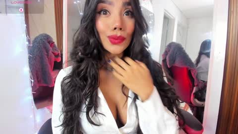 Snapshot of yourcutemolly chatting on 29, 12, 2024 Selena online show from 29, 12, 2024