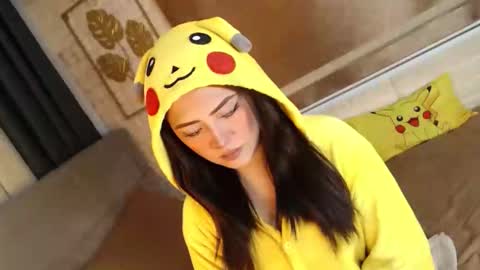 JEN  online show from 6, 10, 2025