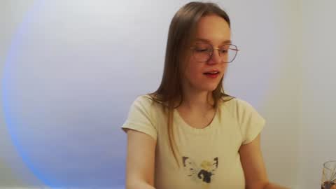 Lana online show from 1, 2, 2025