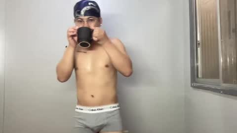 yourfantasyyy_ online show from 26, 2, 2025