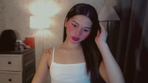 Snapshot of yourfavoratesunshine chatting on 14, 11, 2025 Sunshine online show from 14, 11, 2025