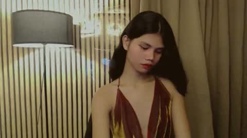 Vivian online show from 5, 11, 2025