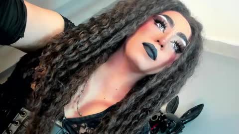  not into STINGY and CHEAP people online show from 29, 11, 2025