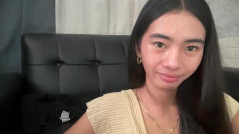 yourgirlsweet_kishia online show from 15, 5, 2026