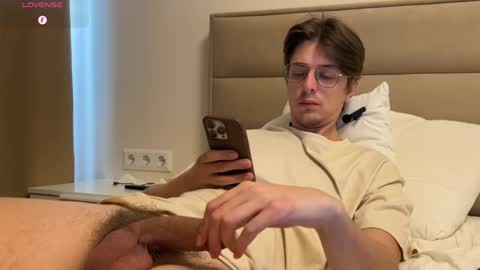 Chris online show from 28, 4, 2026