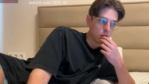 Snapshot of yourhotchristian chatting on 4, 5, 2026 Chris online show from 4, 5, 2026