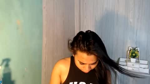 Snapshot of yourhottie_winxxx chatting on 12, 7, 2026 Mauie online show from 12, 7, 2026