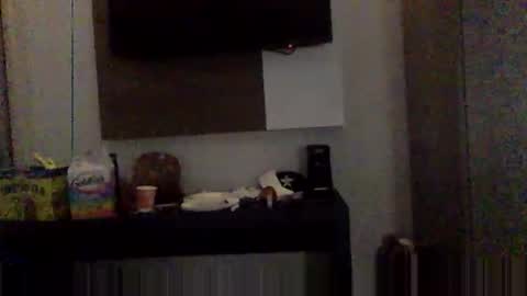 Kaitie Cummings online show from 4, 3, 2026