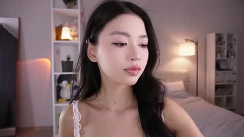 yourlittlesunrise_ online show from 23, 7, 2026