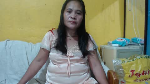 Snapshot of yourlove_regine chatting on 13, 1, 2025 Regine online show from 13, 1, 2025