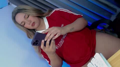 Snapshot of yourlovingpearl chatting on 27, 7, 2026 PEARL online show from 27, 7, 2026