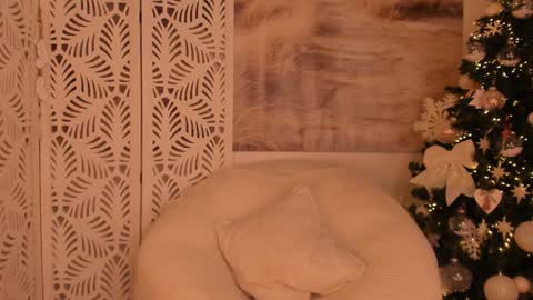 Sarah online show from 12, 12, 2024