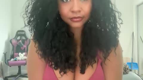 YOURMOMMY online show from 15, 1, 2026