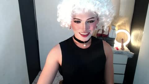 TIFFANY SUCKING QUEEN online show from 10, 8, 2026