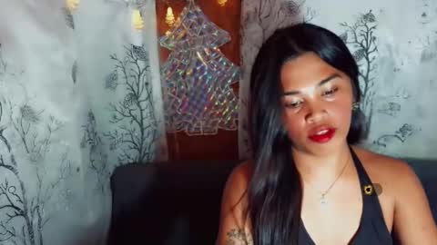 yourqueen_19 online show from 7, 5, 2026