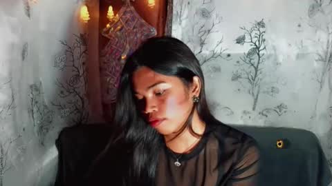 yourqueen_19 online show from 8, 5, 2026